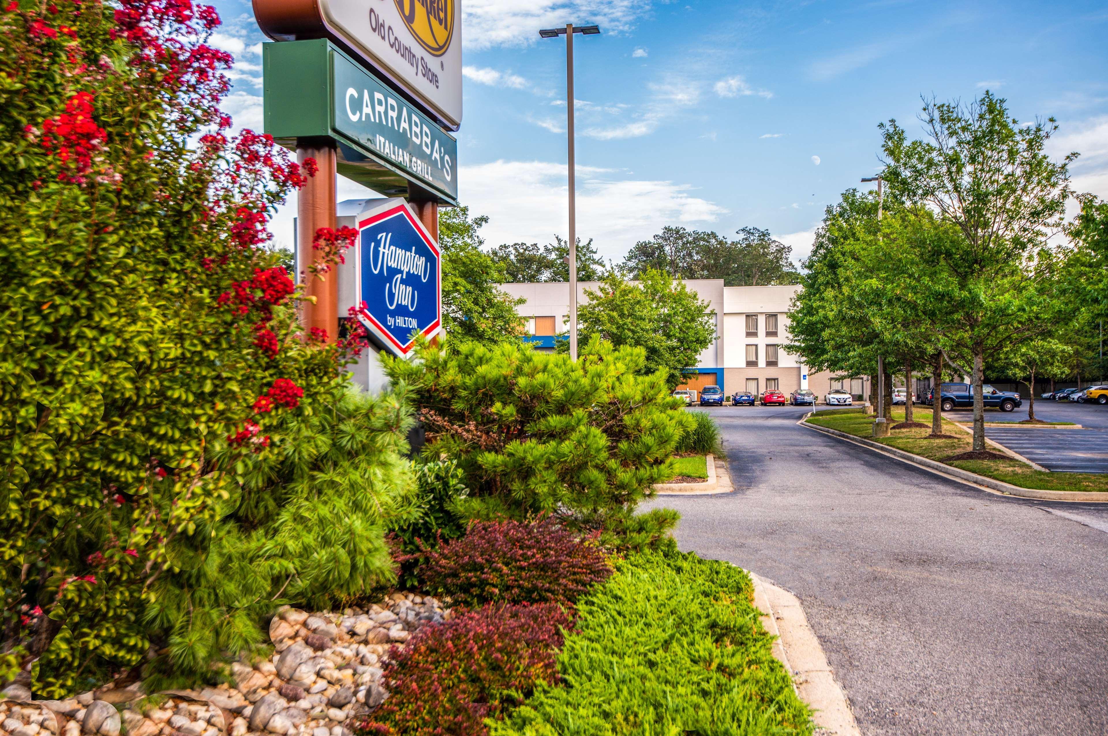 Hampton Inn Waldorf Exterior photo